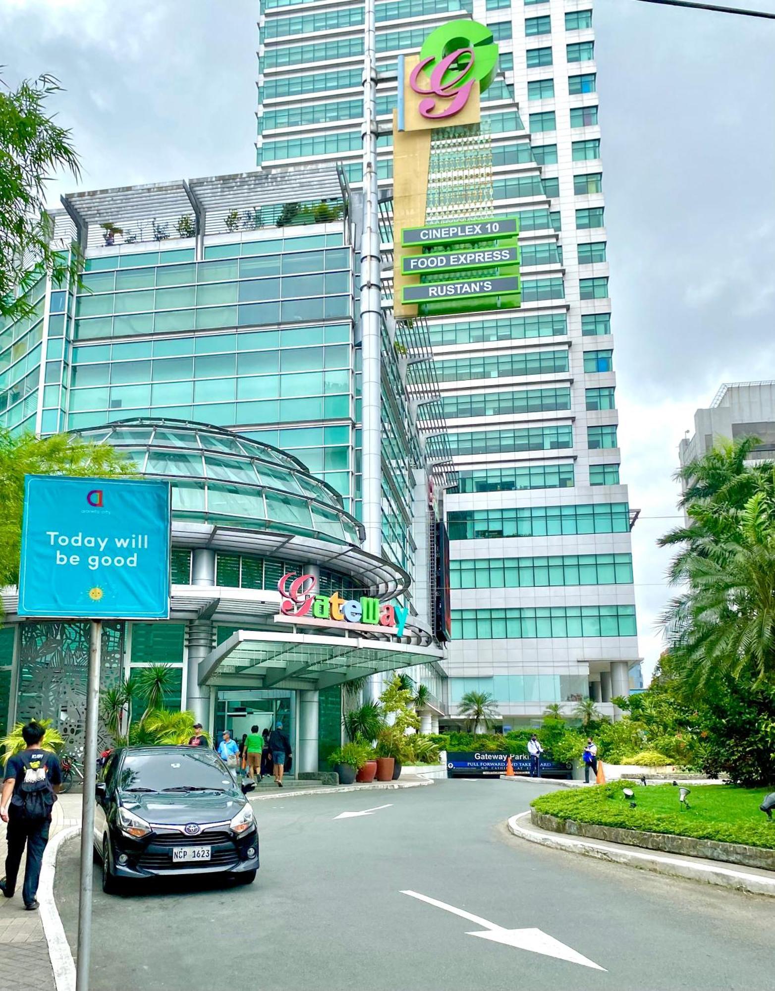 Frost At Manhattan Heights Towerb Manila Exterior foto